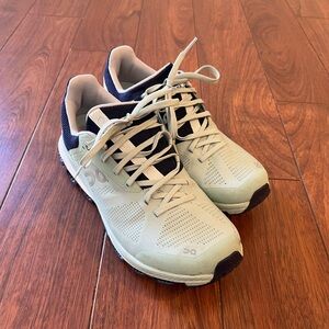 On Running Cloudsurfer